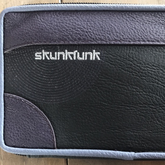 Skunkfunk wallet vegan leather. Designed in Basque Country. - Picture 2 of 8